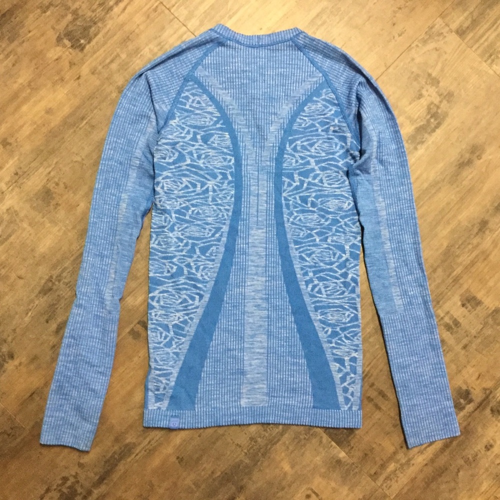 Lululemon Rest Less Pullover Size 2 - Picture 2 of 3